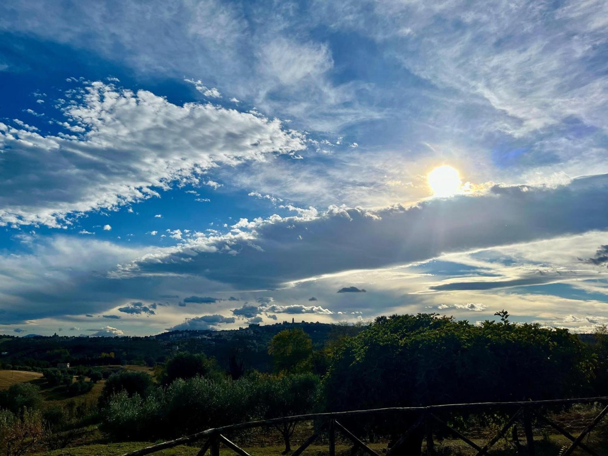 Agriturismo Nido Delle Rondini Macerata Esterno foto